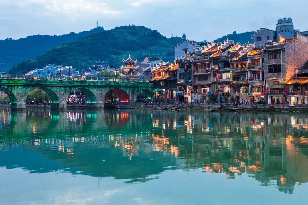 贵州，多民族文化瑰宝与生态旅游胜地