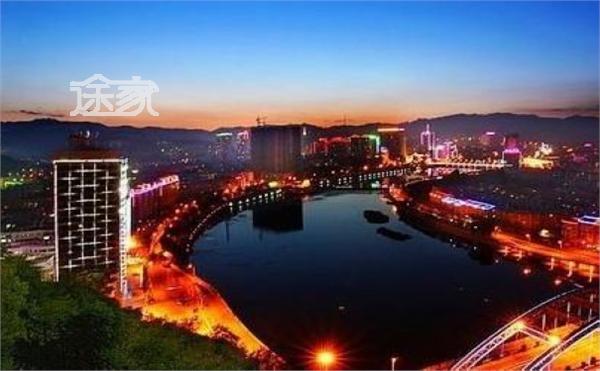 承德,皇家园林之城的美丽传奇